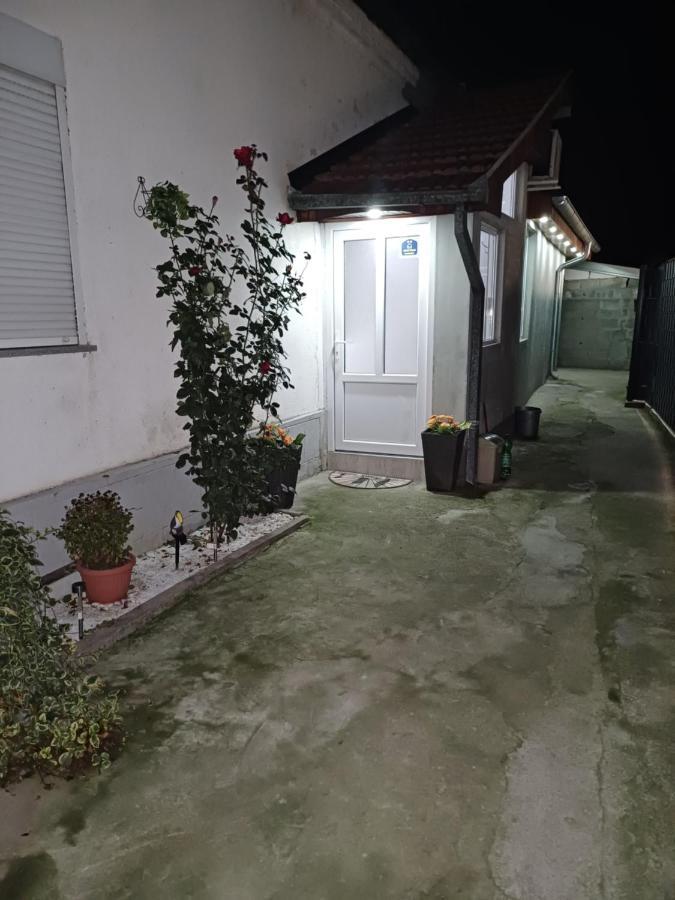 Apartman “Sanja” ピロト エクステリア 写真