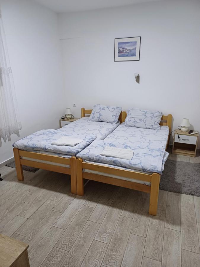 Apartman “Sanja” ピロト エクステリア 写真