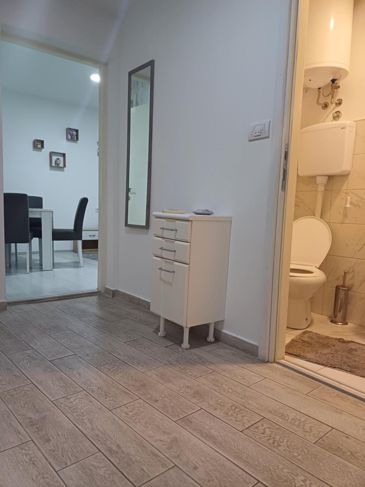 Apartman “Sanja” ピロト エクステリア 写真