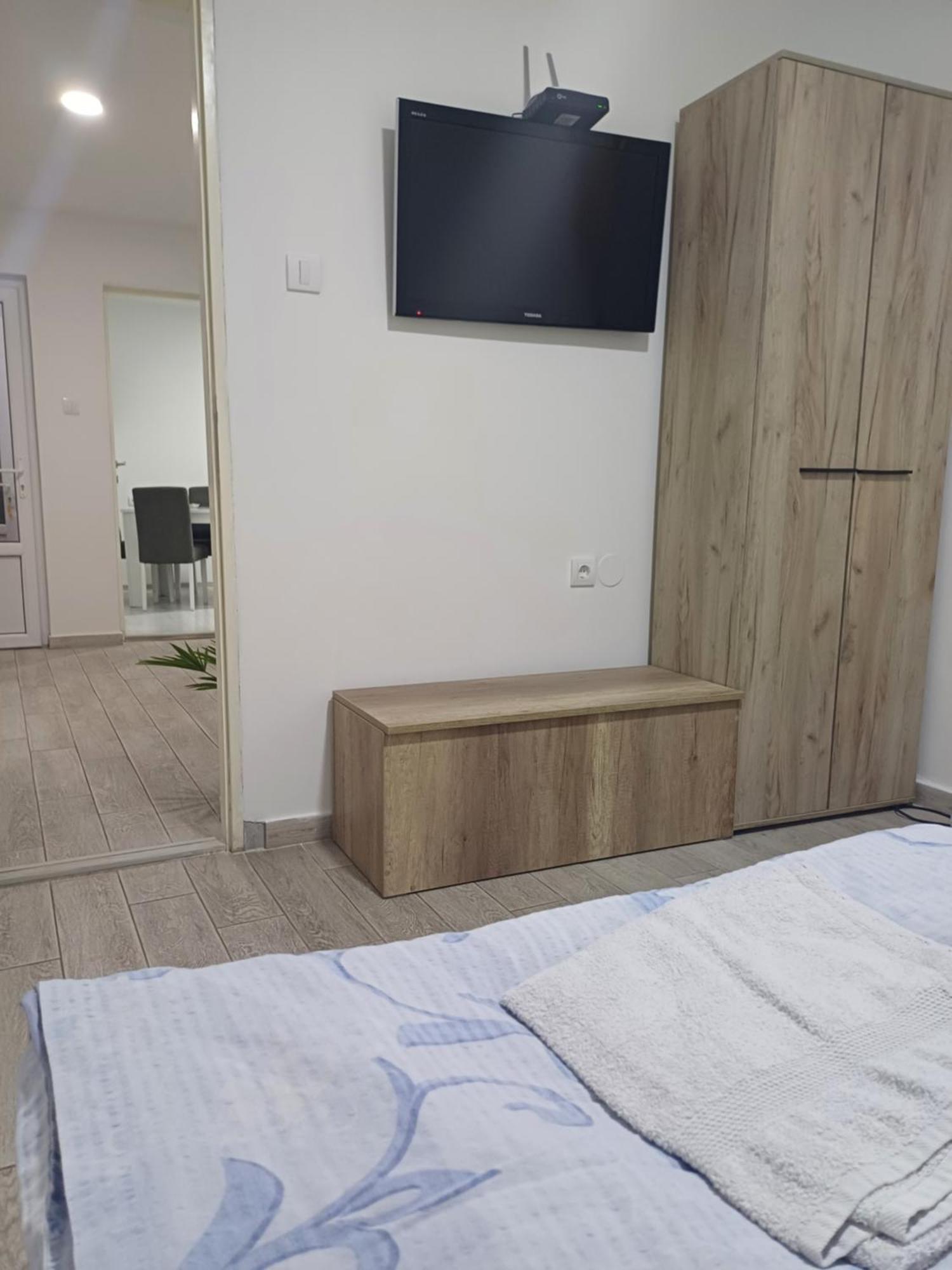 Apartman “Sanja” ピロト エクステリア 写真