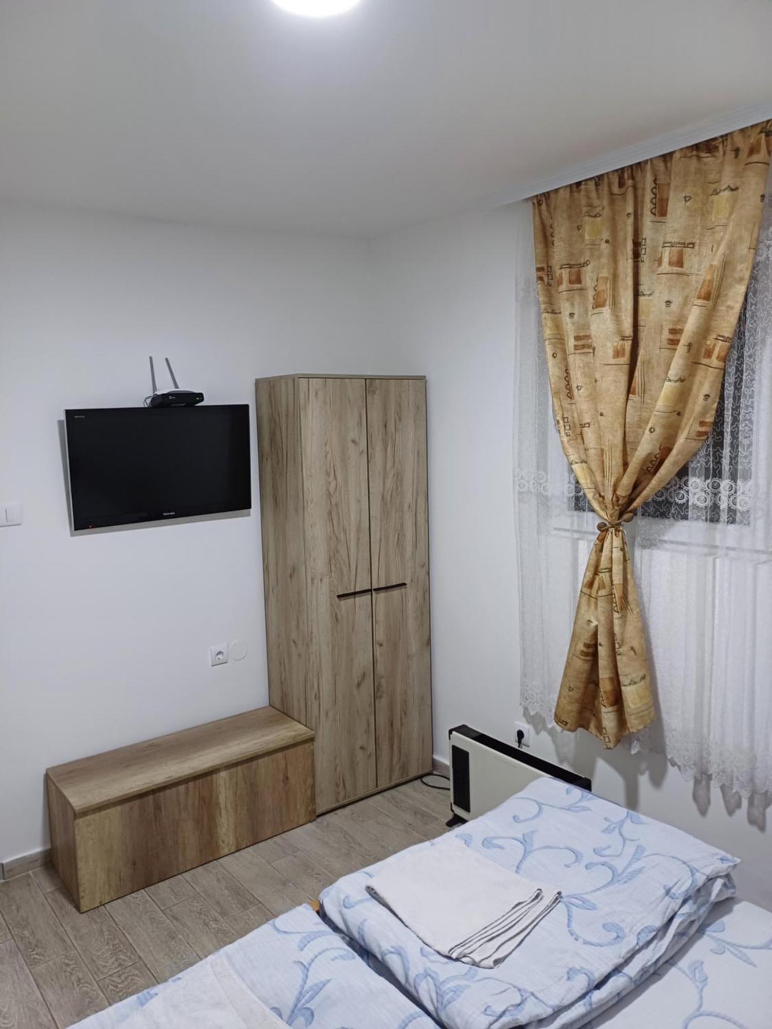 Apartman “Sanja” ピロト エクステリア 写真